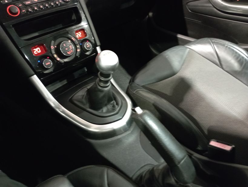 PEUGEOT 308 2011 - Photo n°21