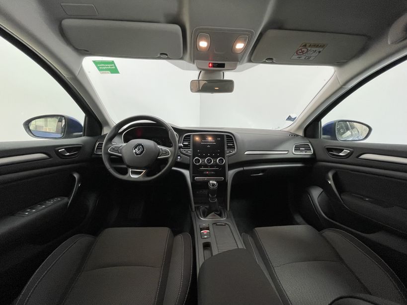 RENAULT MEGANE IV BERLINE 2023 - Photo n°9