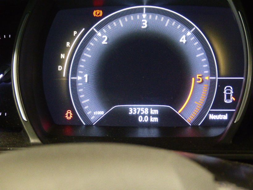 RENAULT MEGANE IV ESTATE 2017 - Photo n°9