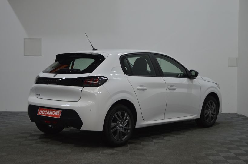 PEUGEOT 208 2022 - Photo n°3