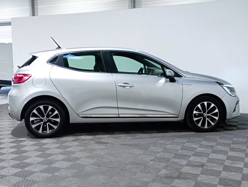 RENAULT CLIO V 2021 - Photo n°9
