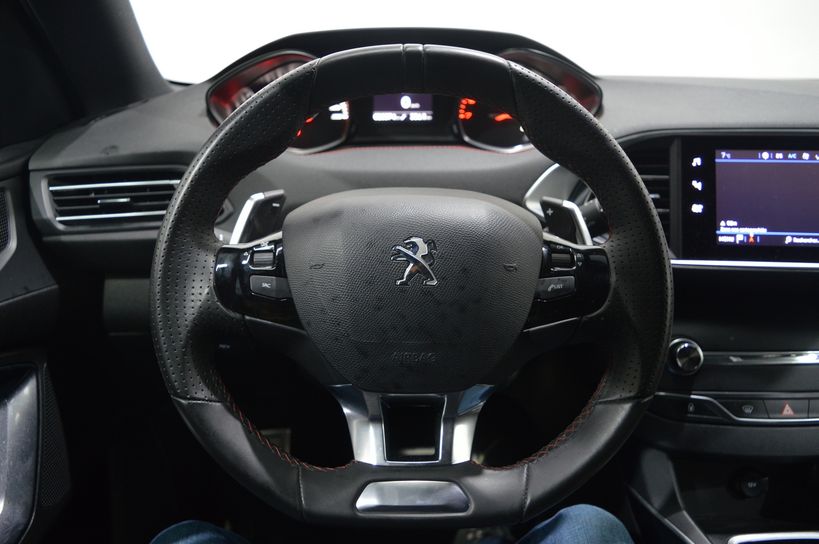 PEUGEOT 308 2020 - Photo n°11
