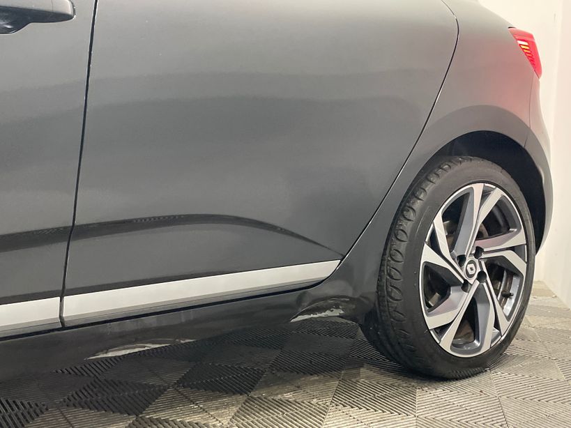 RENAULT CLIO V 2022 - Photo n°10