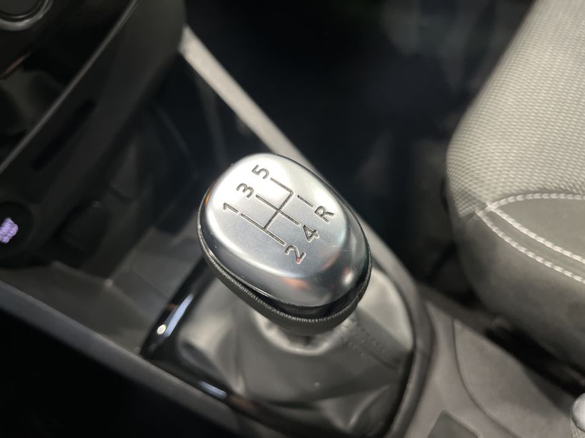 RENAULT CLIO IV 2020 - Photo n°18