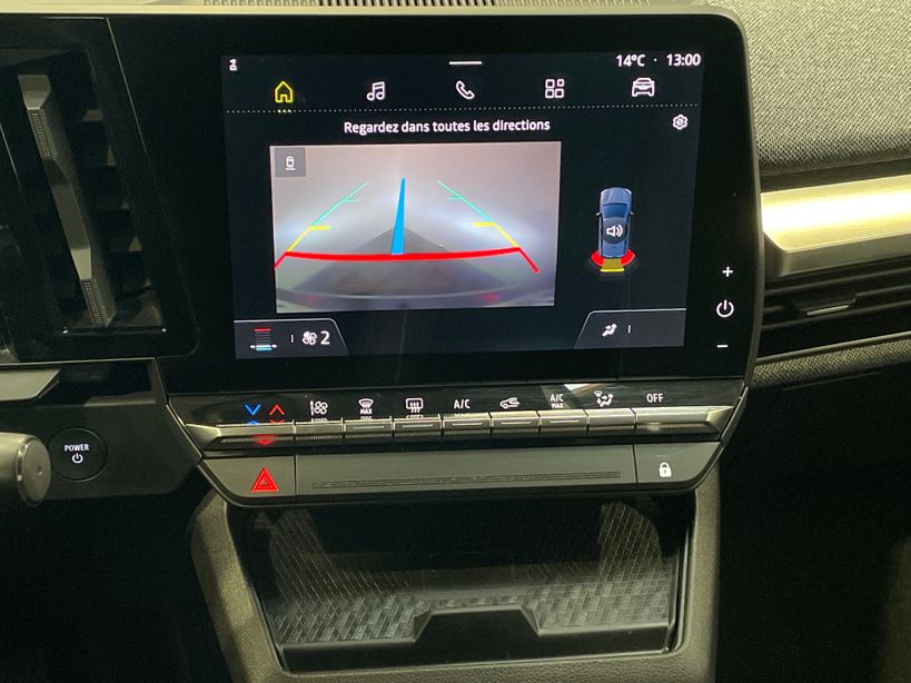 RENAULT MEGANE E TECH 2023 - Photo n°12