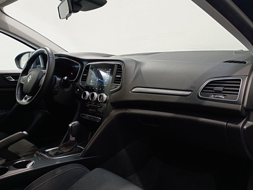 RENAULT MEGANE IV BERLINE 2020 - Photo n°11
