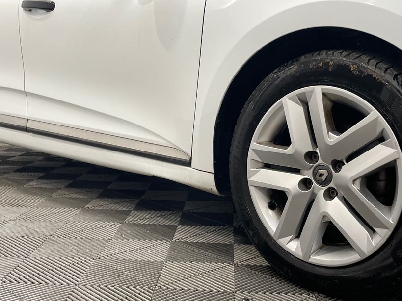 RENAULT CLIO V 2021 - Photo n°6