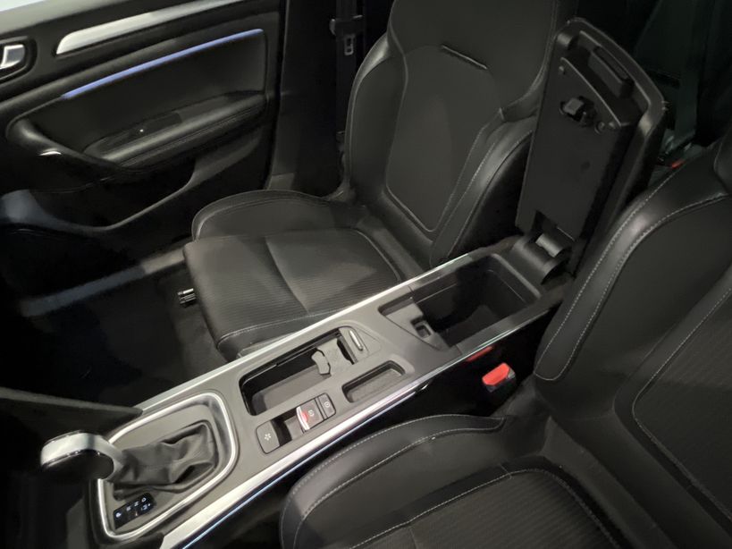 RENAULT MEGANE IV ESTATE 2021 - Photo n°21
