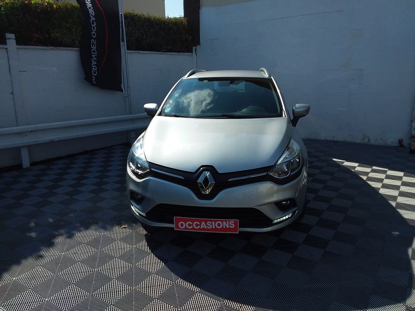 RENAULT CLIO IV ESTATE 2017 - Photo n°4
