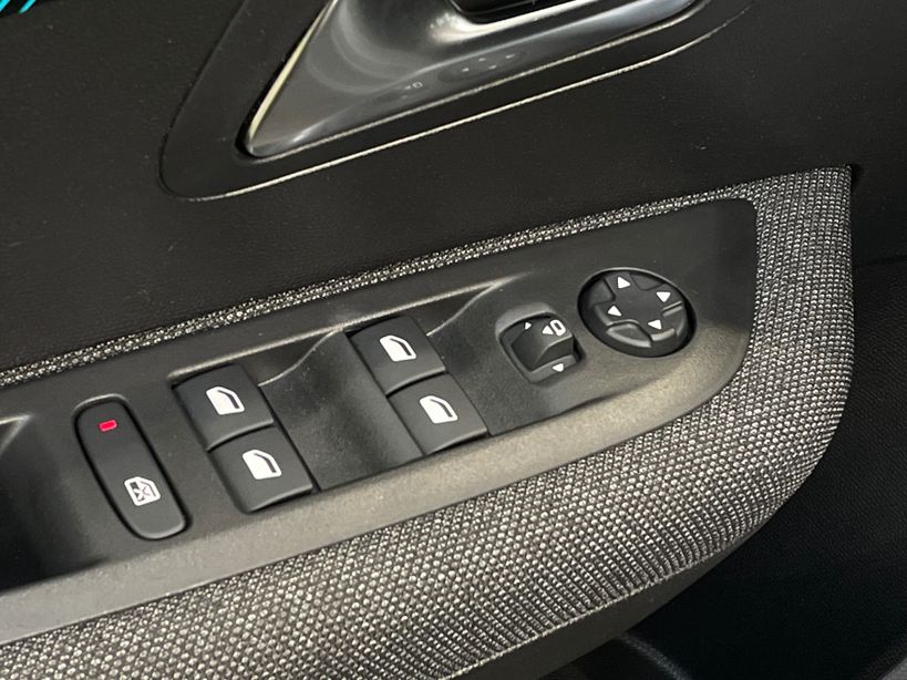 PEUGEOT 208 2023 - Photo n°32