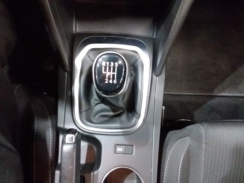 RENAULT MEGANE IV BERLINE 2020 - Photo n°21
