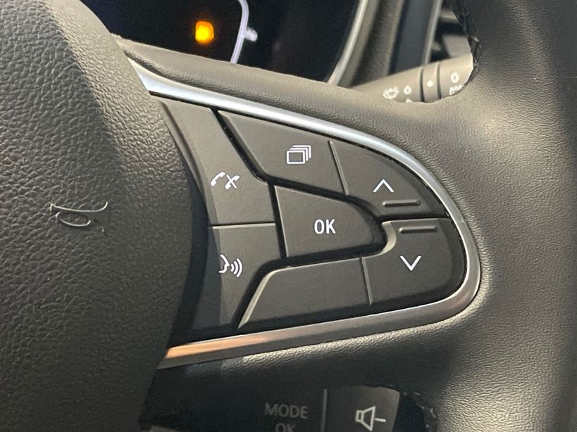 RENAULT MEGANE IV BERLINE 2021 - Photo n°27
