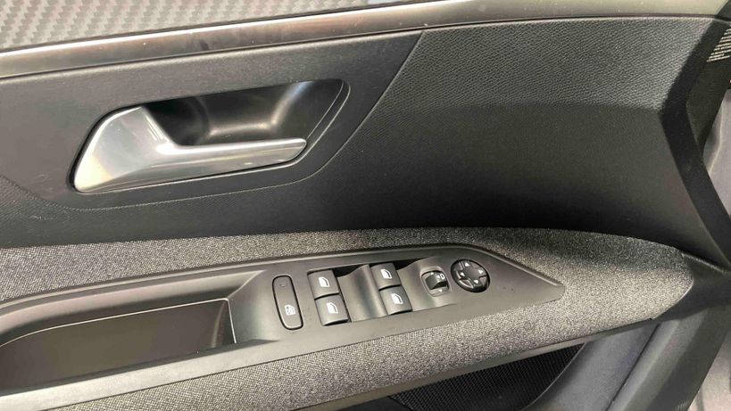 PEUGEOT 3008 2022 - Photo n°17