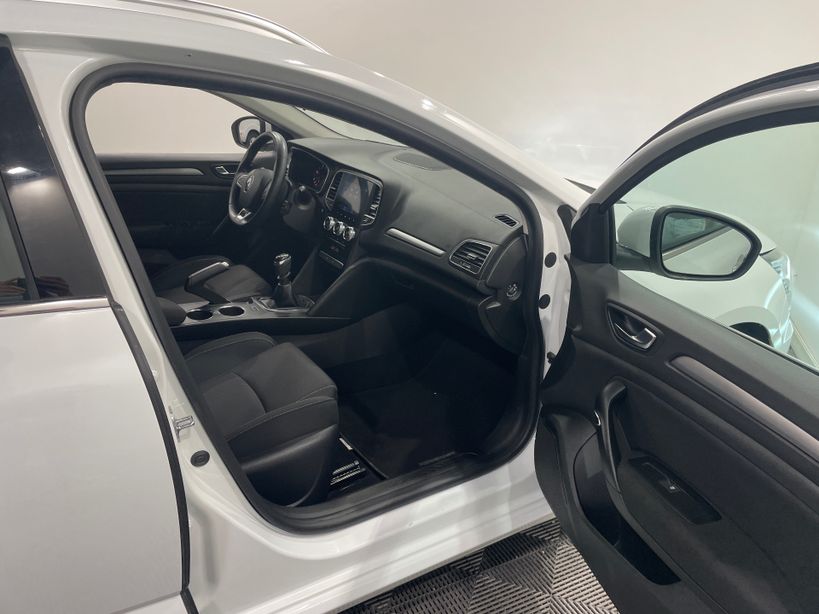 RENAULT MEGANE IV ESTATE 2022 - Photo n°29