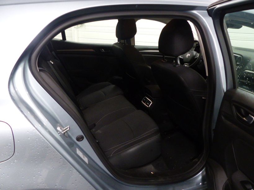 RENAULT MEGANE IV BERLINE 2021 - Photo n°7