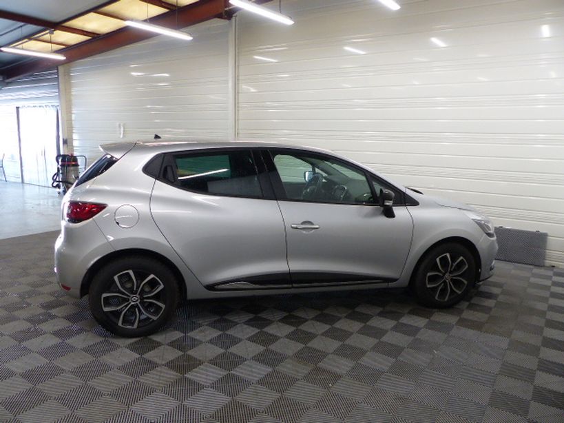 RENAULT CLIO IV 2020 - Photo n°13
