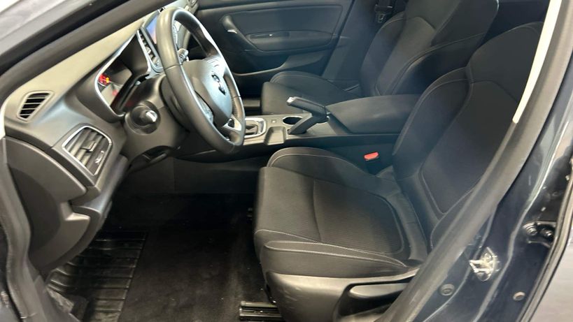 RENAULT MEGANE IV BERLINE 2022 - Photo n°10