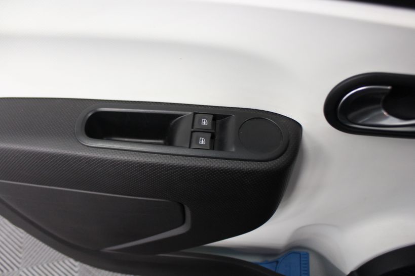 RENAULT TWINGO III 2019 - Photo n°11