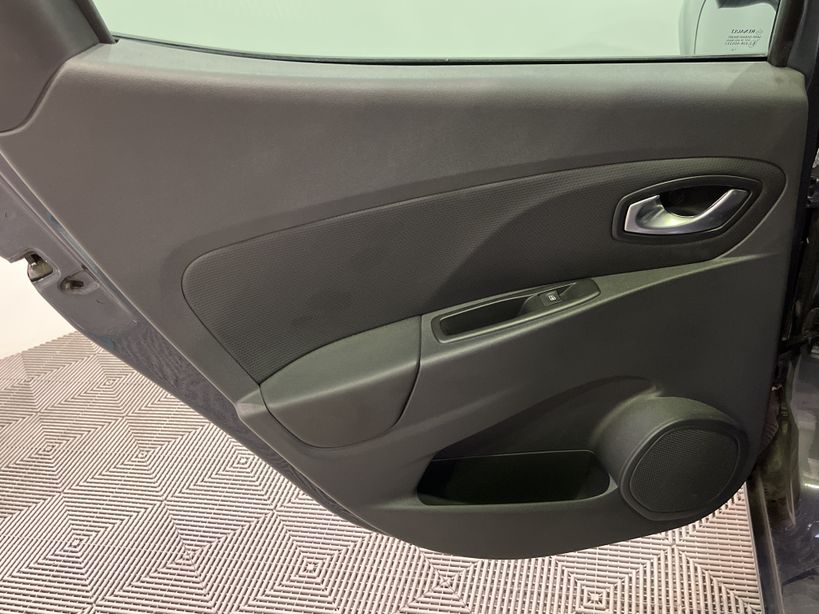 RENAULT CLIO IV 2017 - Photo n°34