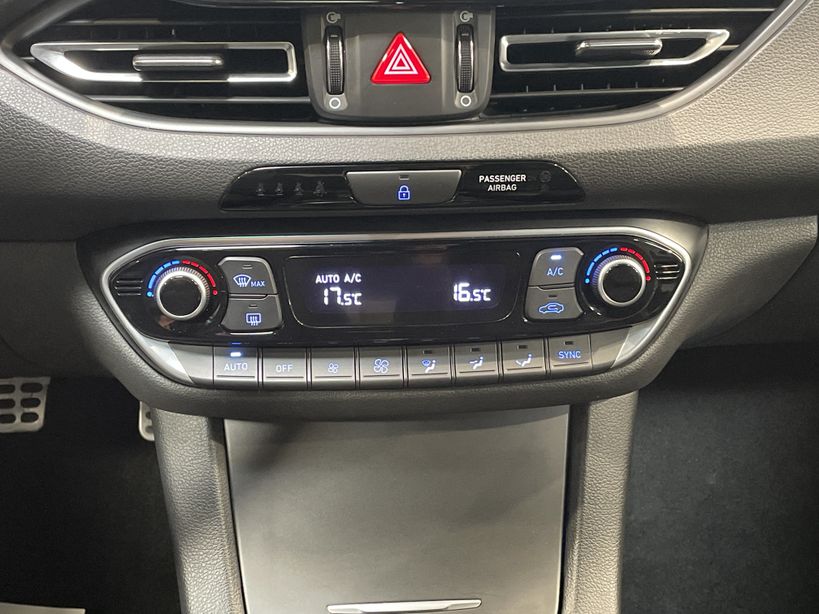 HYUNDAI i30 2022 - Photo n°16