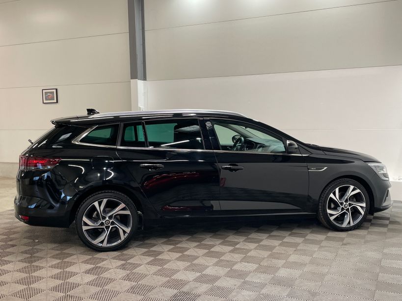 RENAULT MEGANE IV ESTATE 2022 - Photo n°34