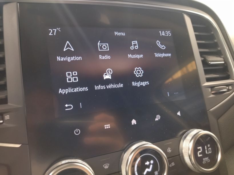 RENAULT MEGANE IV BERLINE 2021 - Photo n°21