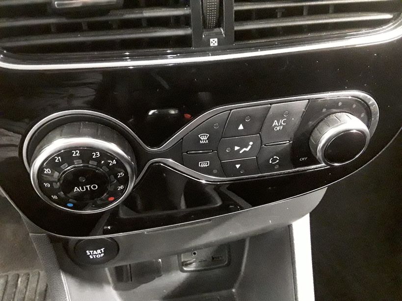 RENAULT CLIO IV 2018 - Photo n°13