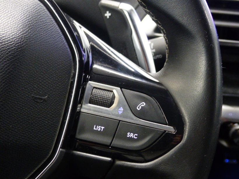 PEUGEOT 3008 2018 - Photo n°12