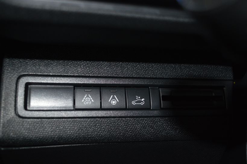 PEUGEOT 3008 2021 - Photo n°28