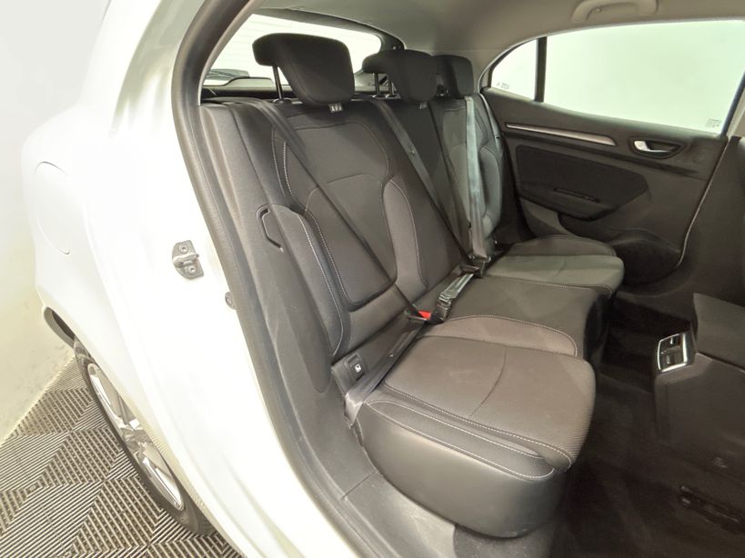 RENAULT MEGANE IV BERLINE 2023 - Photo n°34