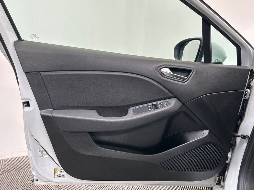 RENAULT CLIO V 2021 - Photo n°28
