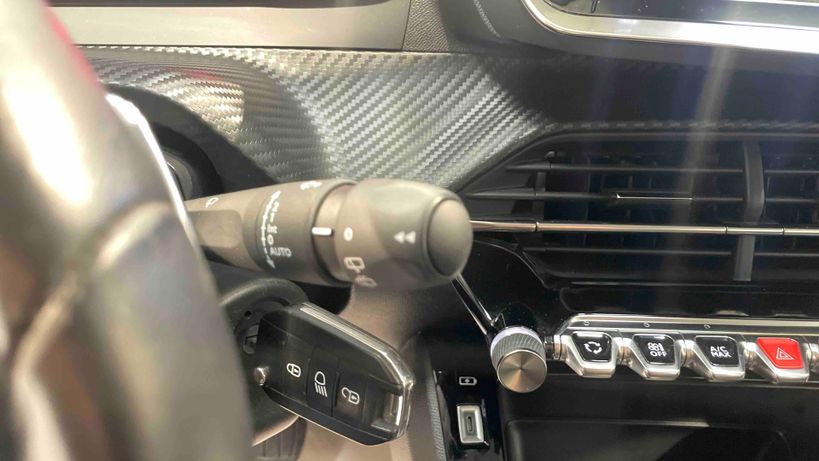 PEUGEOT 2008 BUSINESS 2021 - Photo n°32