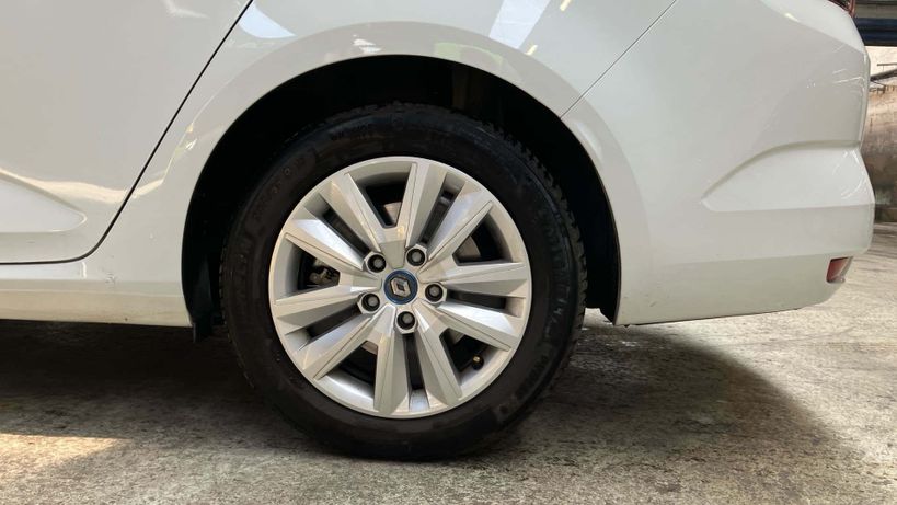 RENAULT MEGANE IV ESTATE 2021 - Photo n°9