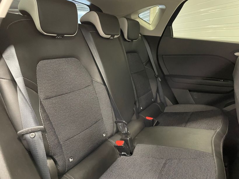 RENAULT CAPTUR 2023 - Photo n°12