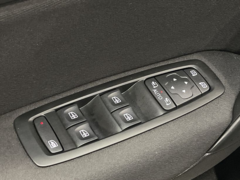 RENAULT MEGANE IV ESTATE 2021 - Photo n°34