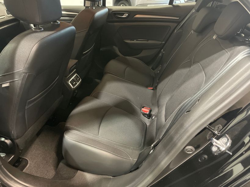 RENAULT MEGANE IV BERLINE 2022 - Photo n°24