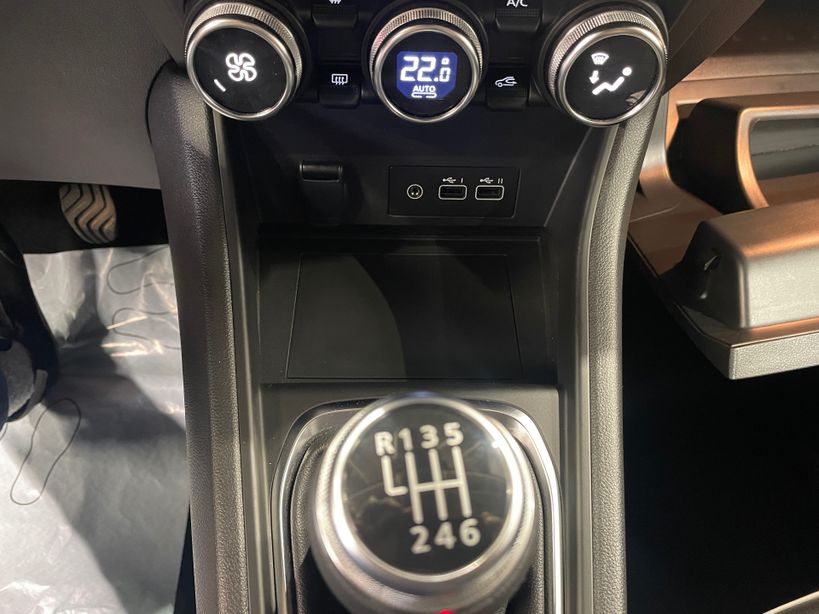 RENAULT CAPTUR 2023 - Photo n°32