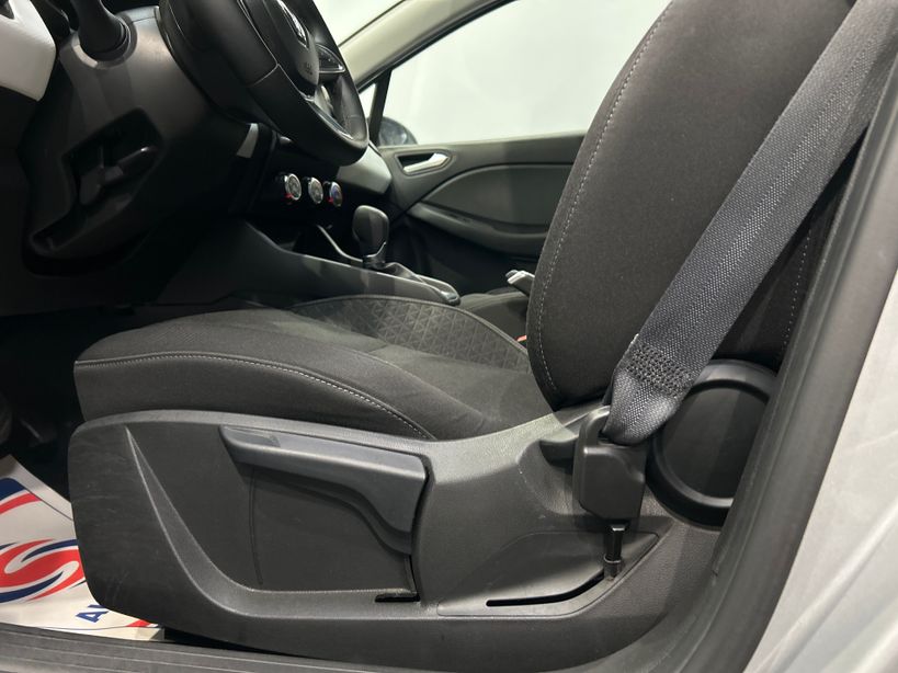 RENAULT CLIO V 2023 - Photo n°32