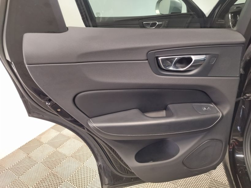 VOLVO XC60 2018 - Photo n°21