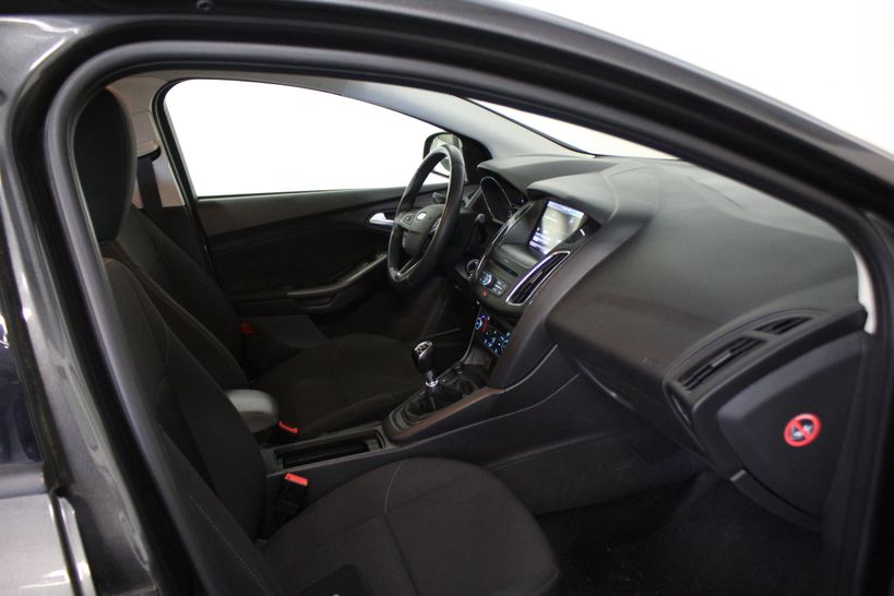 FORD FOCUS SW 2016 - Photo n°6