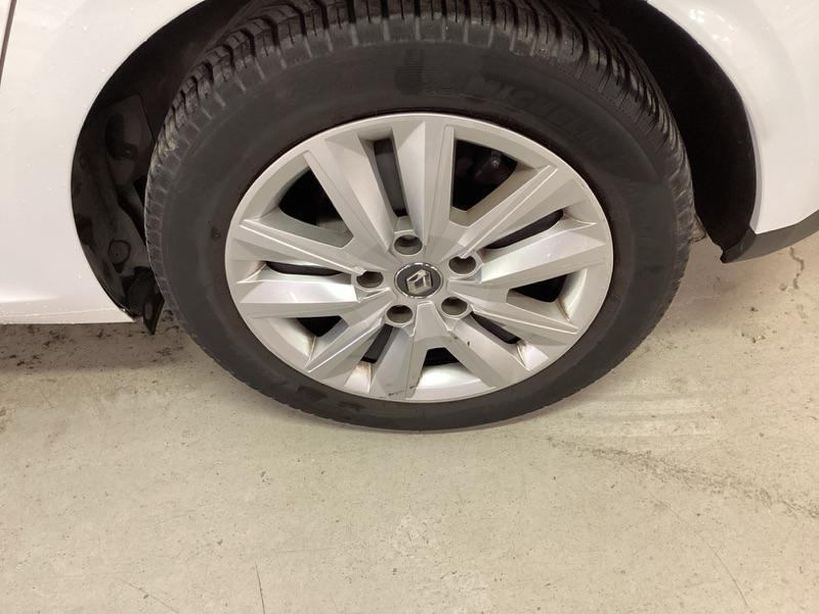 RENAULT MEGANE IV BERLINE 2021 - Photo n°1