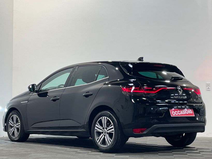 RENAULT MEGANE IV BERLINE 2022 - Photo n°4