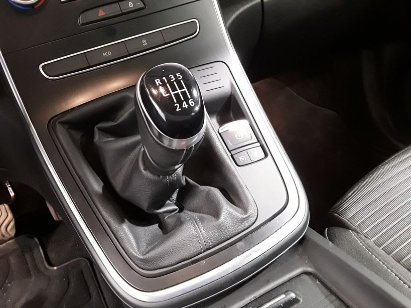 RENAULT GRAND SCENIC IV BUSINESS 2018 - Photo n°14