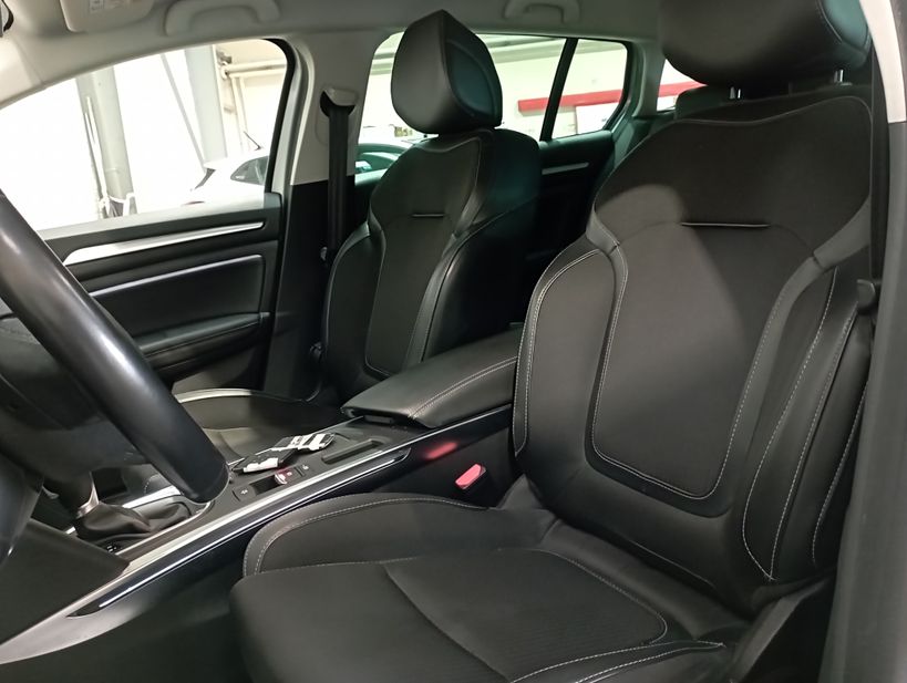 RENAULT MEGANE IV ESTATE 2021 - Photo n°11