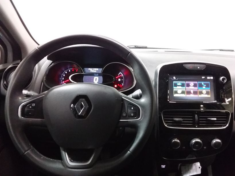 RENAULT CLIO IV ESTATE 2018 - Photo n°12