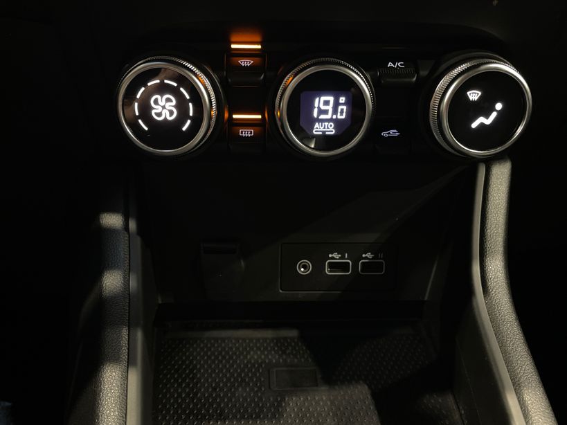 RENAULT CAPTUR 2023 - Photo n°18