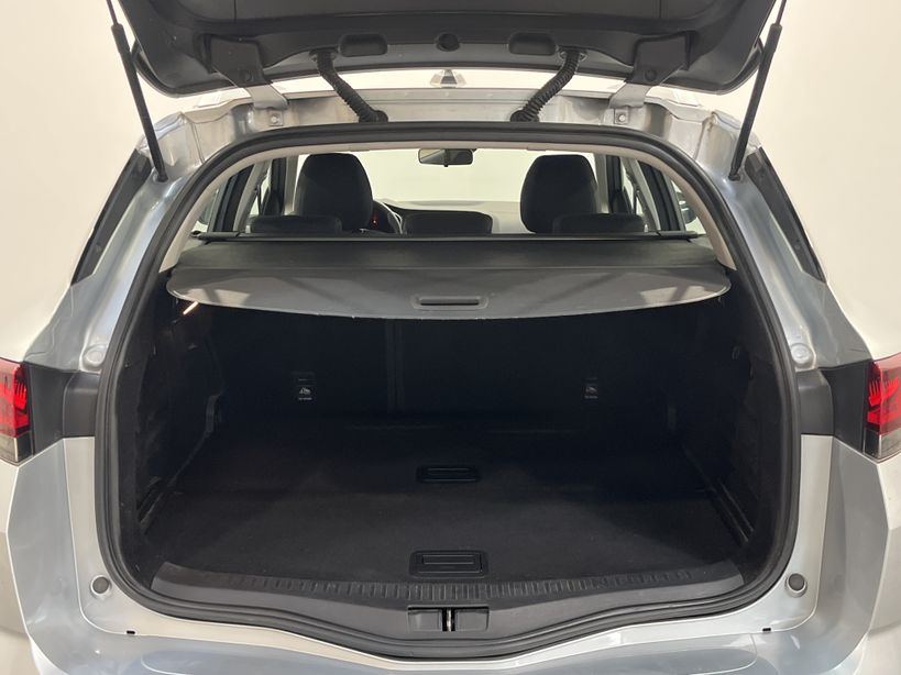 RENAULT MEGANE IV ESTATE 2022 - Photo n°48