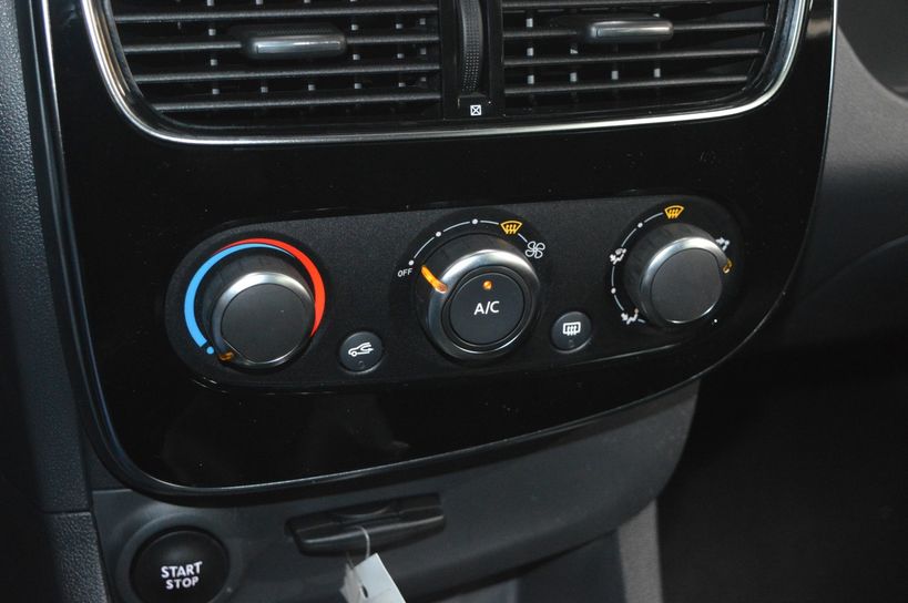 RENAULT CLIO IV 2020 - Photo n°9