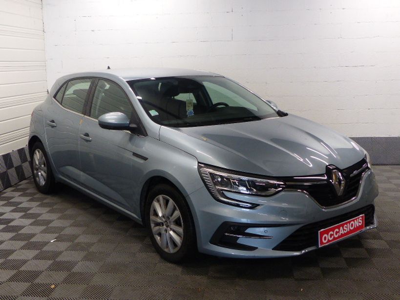 RENAULT MEGANE IV BERLINE 2021 - Photo n°3