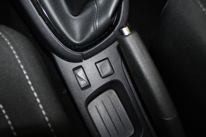 RENAULT CLIO IV 2019 - Photo n°15
